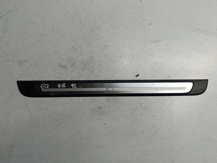 AUDI Q2 16-19 MOULURE REVÊTEMENT SEUIL ENSEMBLE GAUCHE DROIT AVANT 8V4853491M