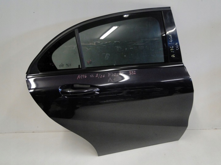 MERCEDES PORTES ARRIÈRE DROIT FIOLETOWE 592 ARRIÈRE DROIT A CLASSE 176 W176