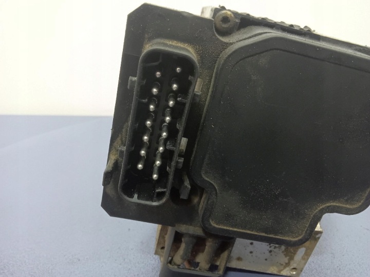 VW PASSAT B5 POMPE ABS 8E0614111T 0265202401