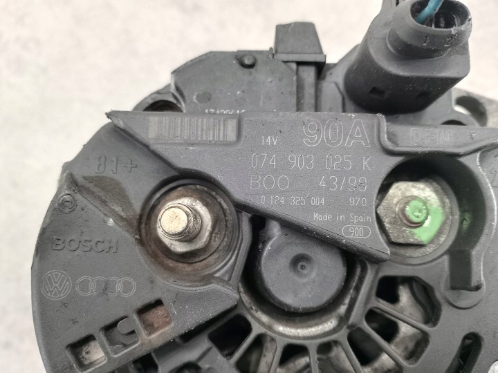 ALTERNATEUR VW TRANSPORTER T4 074903025K 0124325004 BOSCH 2.5 TDI