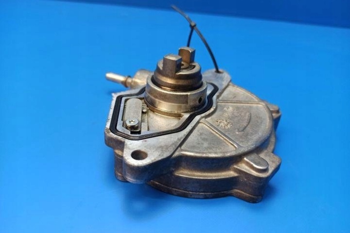 POMPE VACUUM MERCEDES-BENZ B (W245) A6402300365 1.8L DIESEL 80KW 2006