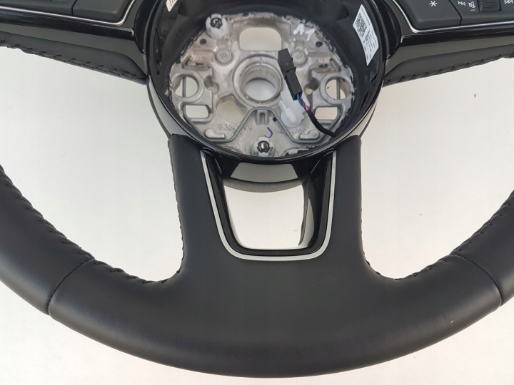 VOLANT NEUF 900 KM CUIR AUDI A1 II 82A GB 2018-
