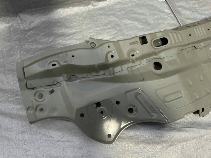 PANNEAU ARRIÈRE TOYOTA YARIS III 11 18 58307-0D140 NEUF EN TRÈS BON ÉTAT ORIGINE