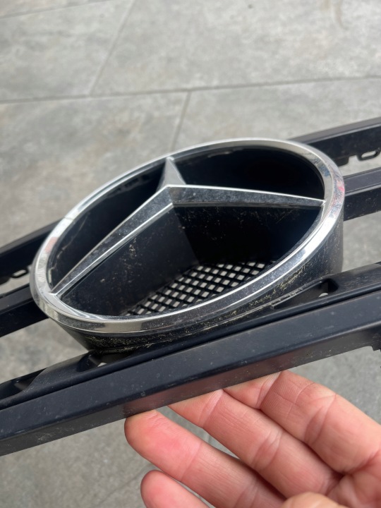 GRILLE CALANDRE MERCEDES-BENZ ML W164 AMG A1648800085