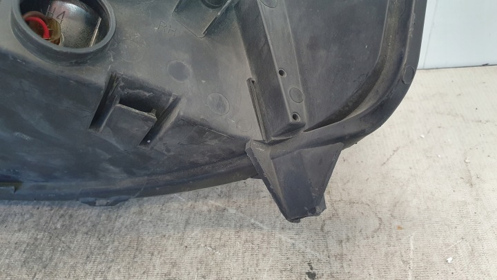 VW FOX 2003- PHARE AVANT DROITE ORIGINAL EUROPE