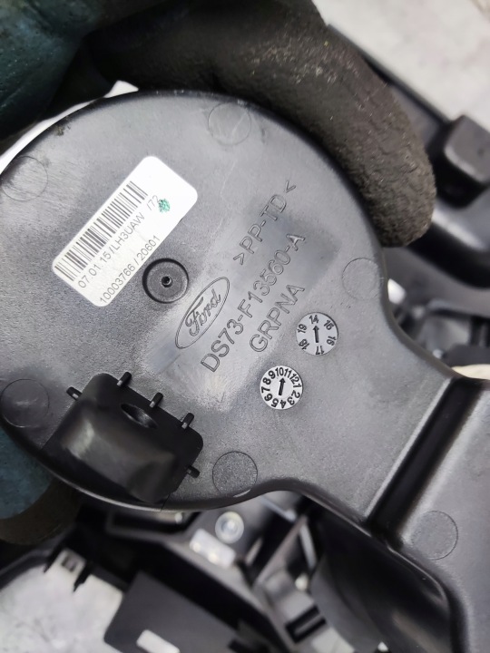 FORD MONDEO MK5 POIGNÉE SUR GODETS DS73-F044H83-ALW