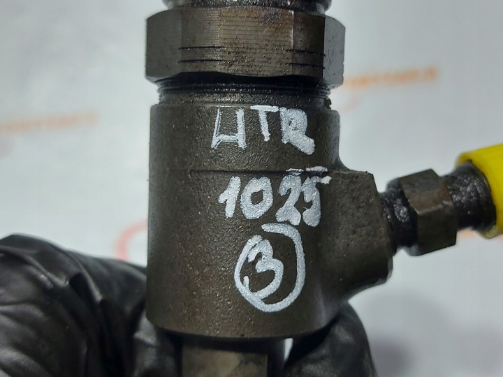CITROEN C4 VOLVO S40 FORD 1.6 E-HDI INJECTEUR INJECTEUR 0445110739