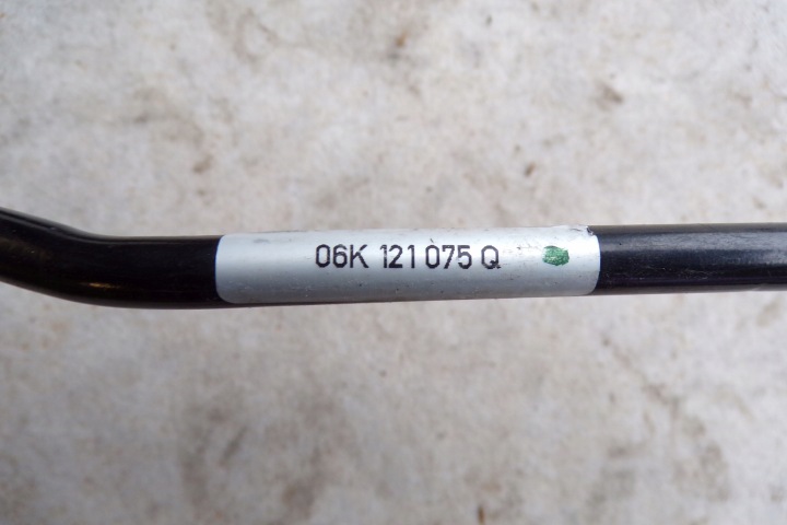 FIL TUYAU EAU 06K121075Q VW AUDI SKODA SEAT