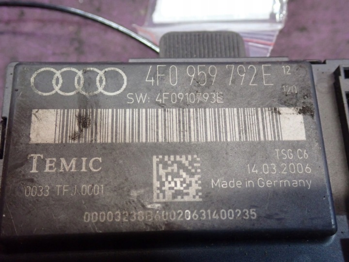 AUDI A6 C6 04-08 MODULE PORTES DROIT AVANT 4F0959792E