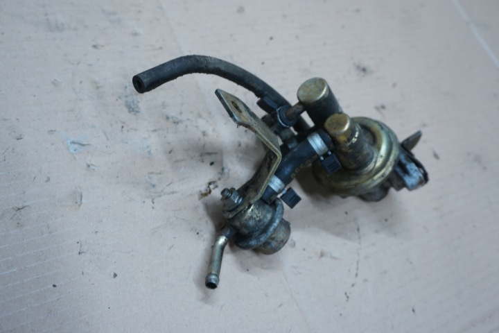 ISUZU TROOPER POMPE CARBURANTS 2,6B 83-91R