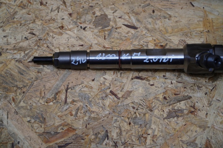 INJECTEUR INJECTEURS INJECTEUR 05L130277Q AUDI A3 8Y 24R 1200KM 2.0 D ORIGINAL