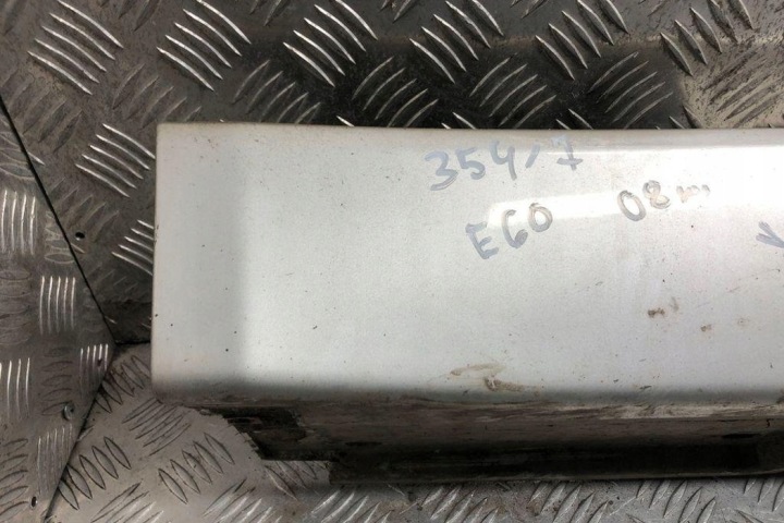 NADKLADKA SEUIL GAUCHE BMW 5 (E60) 51777178121 3.0L DIESEL 2009