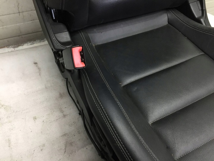MERCEDES E W207 SIÈGE GAUCHE AVANT AVANT NOIRE CUIR CHAUFFÉ