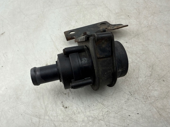 AUDI A3 S3 8P 2007 POMPE CIRCULATION CIRCULATION EAU