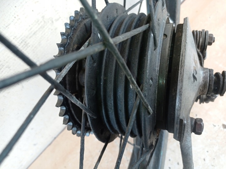 ROUES 18 ÉTRIERS 3.00-18 AVANT ARRIÈRE WSK (30P+30T)