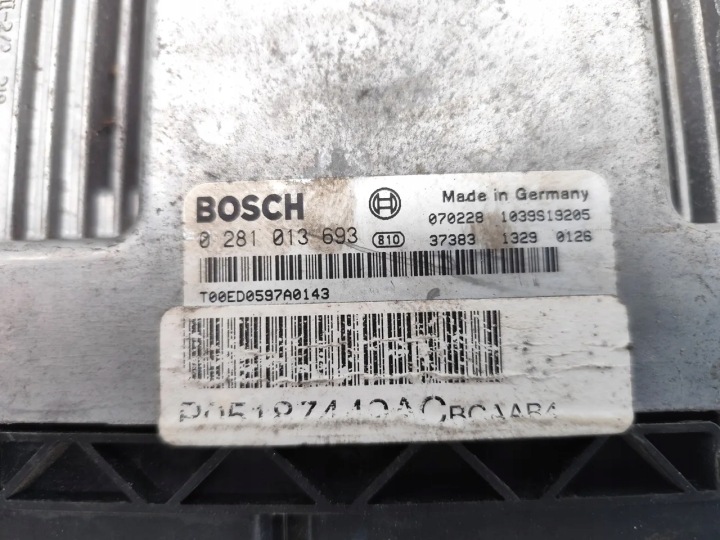 DODGE CALIBER CONTRÔLEUR MODULE ECU 2.0 CRD DIESEL 103KW (140 HP) 2008