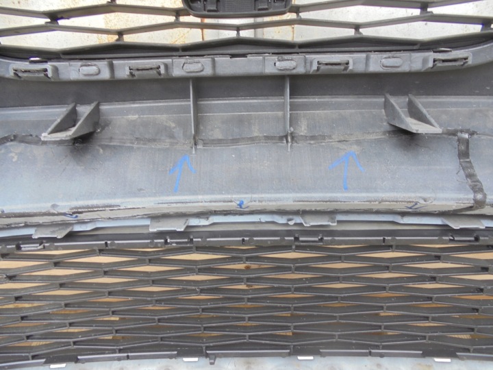 PARE-CHOCS AVANT CALANDRE GRILLES SEAT IBIZA 6J 12- LIFT SANS OPCJI 6J0807221K