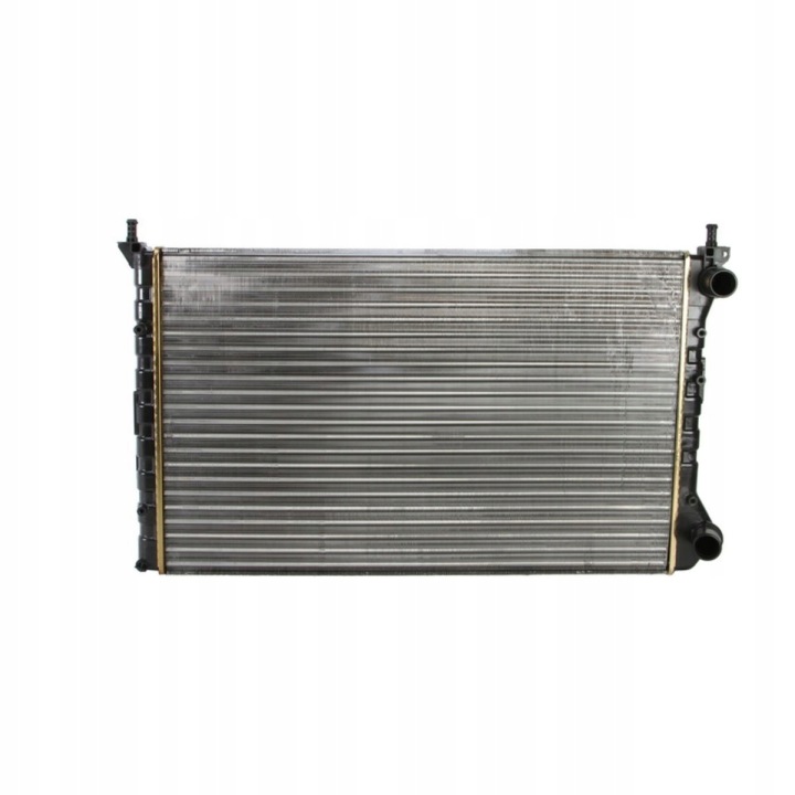 RADIATEUR MOTEUR NISSENS 61767 46749005