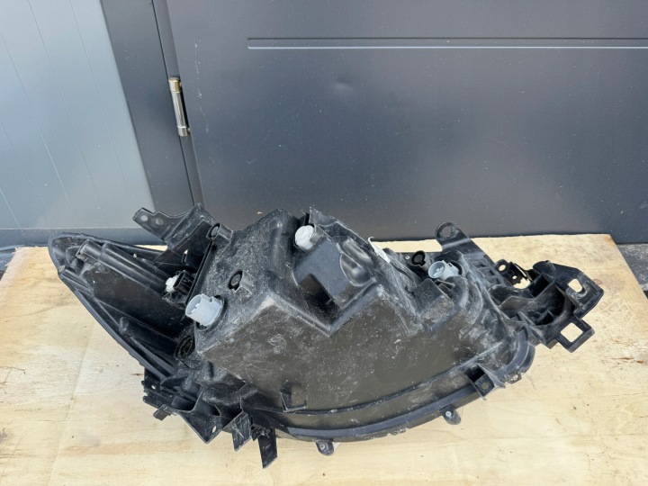 PHARE GAUCHE AVANT MAZDA CX5 V KD31-51040