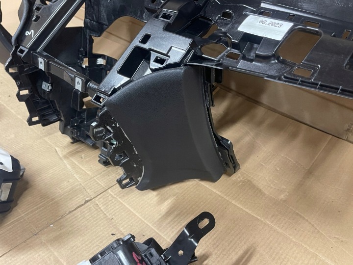 MERCEDES GLC 254 X254 C254 CONSOLE SANS HUD PASY,AIRBAGI CUIR POMARANCZ