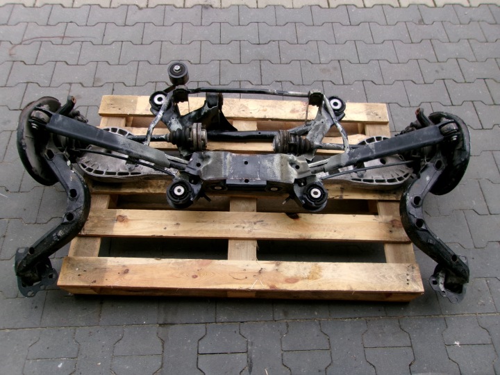 POUTRE ARRIÈRE AXE SUSPENSION BRAS DE SUSPENSION BMW 3 E46 E-46 ORIGINAL