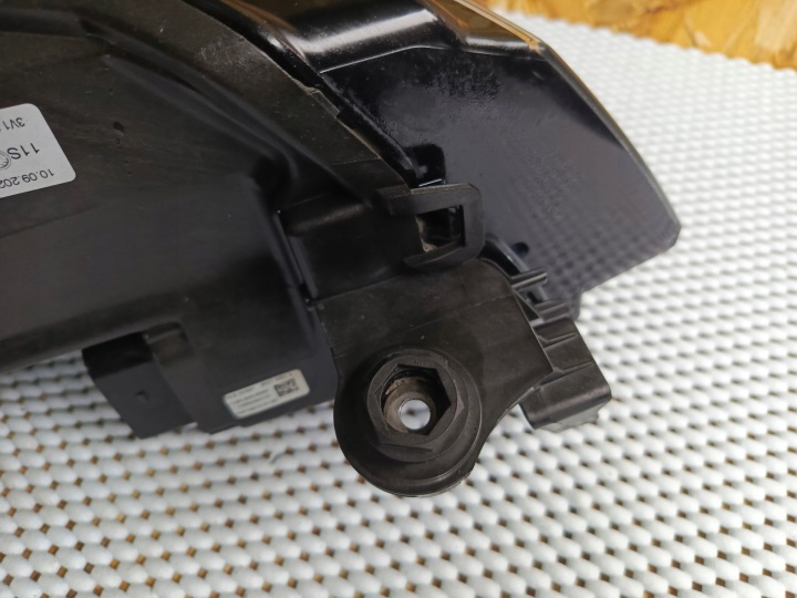 PHARE AVANT LOEWA SKODA SUPERB 3 III LIFT COMPLET LED 3V1.941.015.D JEU