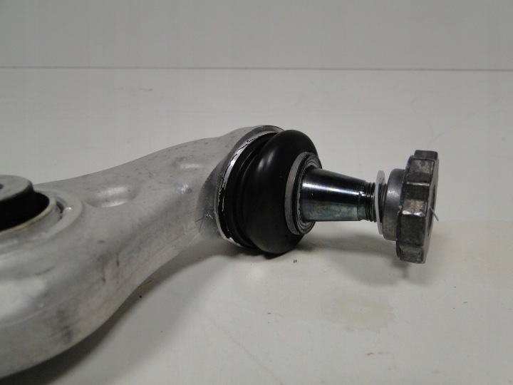 MERCEDES EQE 294 295 EQS 296 297 BRAS DE SUSPENSION INFÉRIEUR AVANT DROIT SIMPLE A2970400
