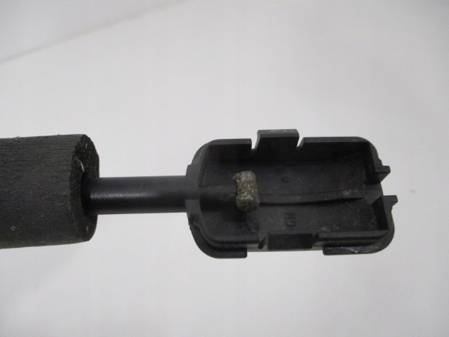 RENAULT SCENIC III SERRURE DE PORTE GAUCHE ARRIÈRE 6 GOUPILLE 825030005R