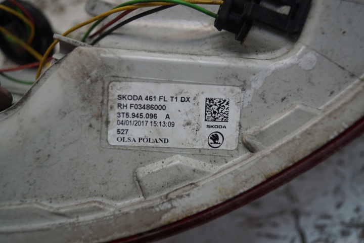 PHARE SKODA T. SUPERB 14-15 DROITE VAG 3T5945096A