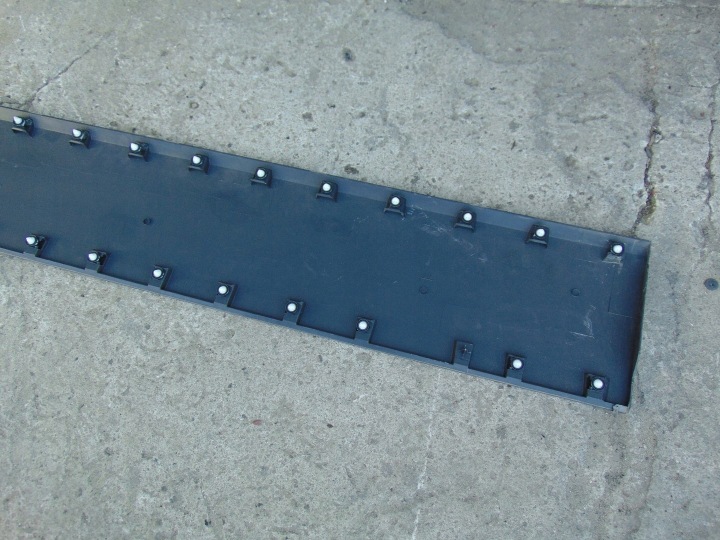 MOULURE LATÉRALE GAUCHE VW CRAFTER II 7C0853517A