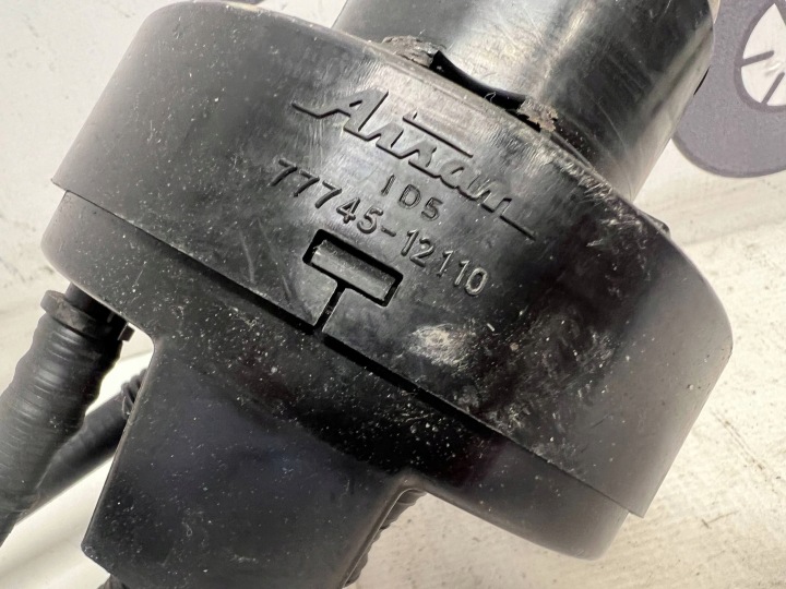 TOYOTA RAV4 V 2.5 HYBRIDE GOULOTTE DE REMPLISSAGE DE CARBURANT 77745-12110