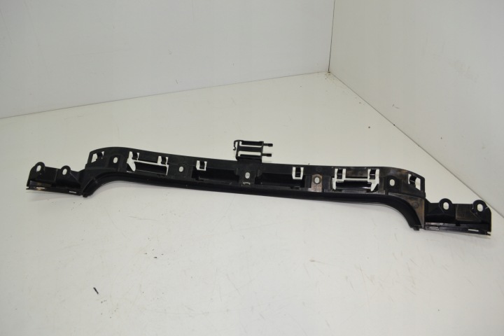 GLISSIÈRE CENTRAL PARE-CHOCS ARRIÈRE BMW 1 E87 7058521