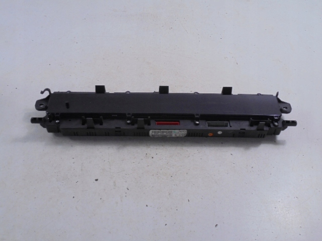 COMPTEUR TABLEAU DE BORD MONITEUR RENAULT SENIC II P8200494955A