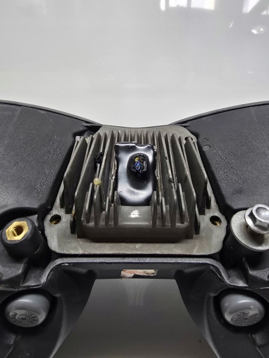 PHARE AVANT PROJECTEUR TRIUMPH STREET TRIPLE 675 1050 17R-