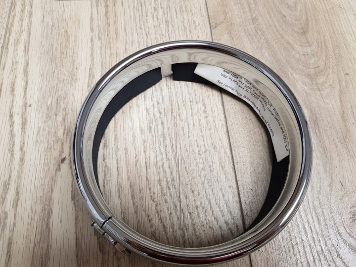 LARGE CHÂSSIS PHARES 5-3/4 POUCES HARLEY DAVIDSON 69623-99A
