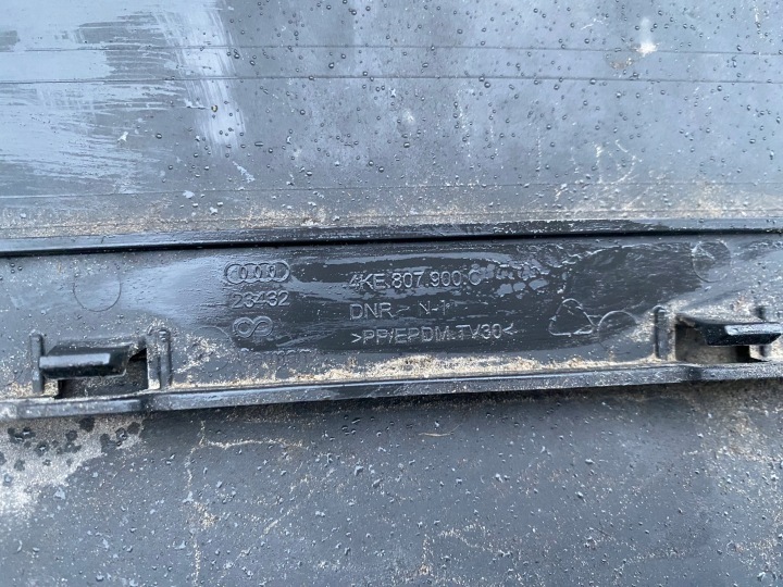 AUDI E-TRON 4KE SPOILER DOUBLURE PARE-CHOCS ARRIÈRE 4KE807835C ORIGINAL