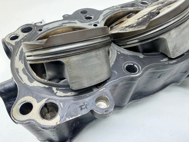 HONDA CBR 1000 RR SC59 08-12 PISTONS PISTONS ENSEMBLE PISTON