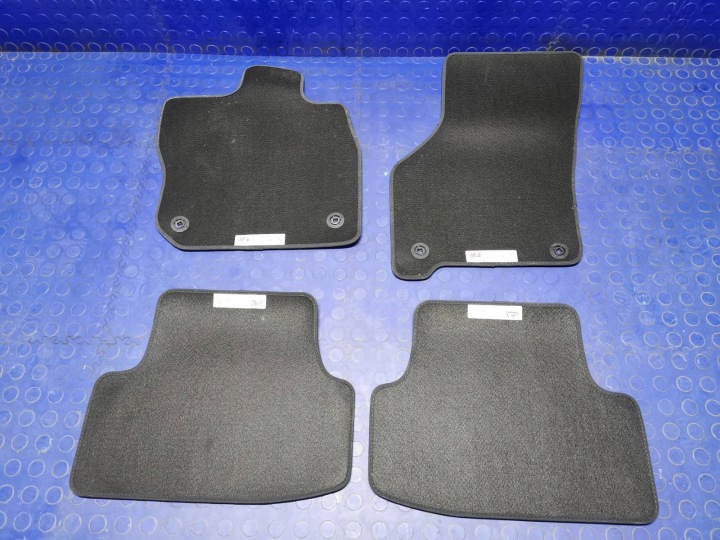 ENSEMBLE POUSSOIRS WELUROWYCH AUDI A3 8Y ORIGINAL 8Y1863011A