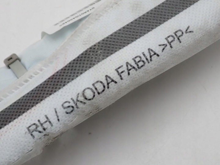 RIDEAU AIRBAG LATÉRALE DROITE 6V0880742B SKODA FABIA III 6V UNIVERSEL 18R