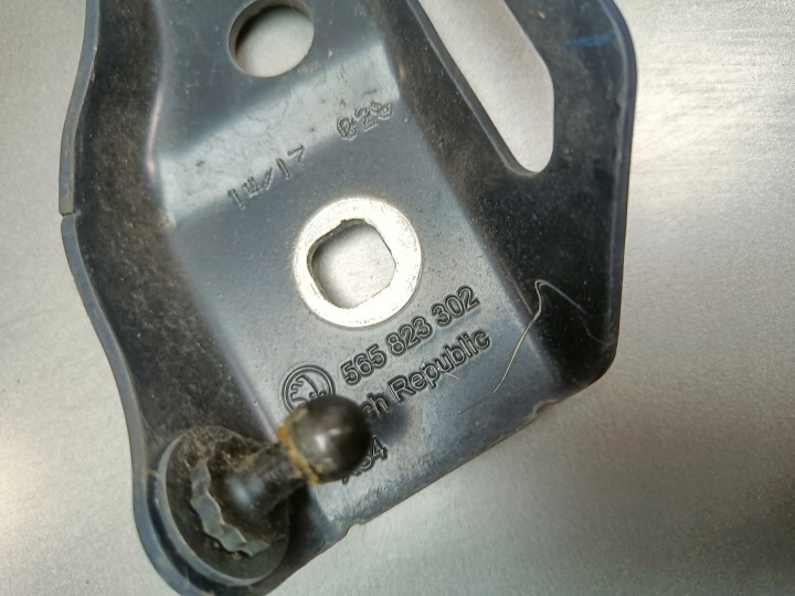 SKODA KODIAQ CHARNIÈRE CAPOT DROIT GAUCHE 2 CV ENSEMBLE 565823302 565823301