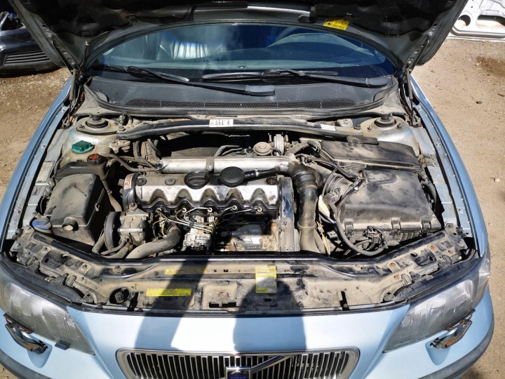 VOLVO V70 TUYAU AQUATIQUE 2000 2.5L