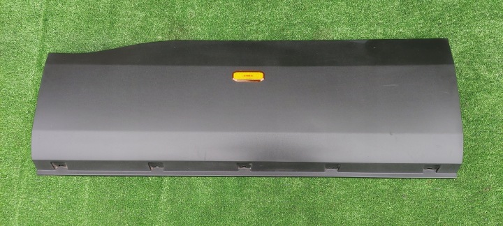 MOULURE LATÉRALE GAUCHE LED IVECO DAILY 19-25 5801811493