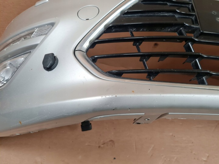 2011 FORD MONDEO MK IV PARE-CHOCS AVANT BS718200B