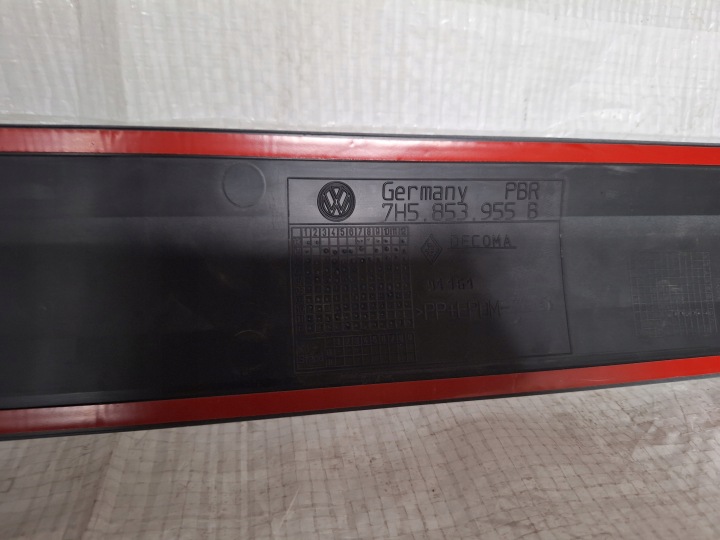 VW T5 MULITVAN MOULURE ARRIÈRE COUVERCLES DE COFFRE REVÊTEMENT 7H5853955B