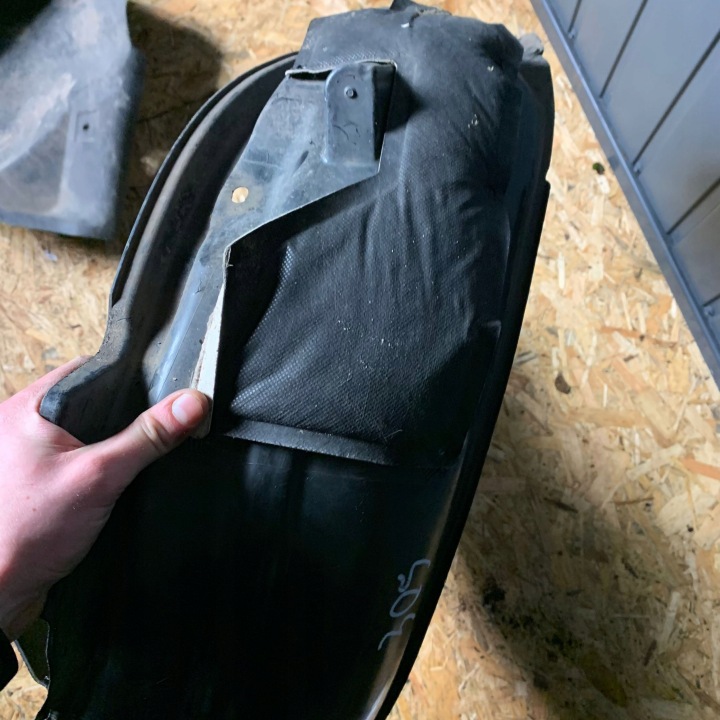 PASSAGE DE ROUE GAUCHE AVANT GAUCHE AVANT SUBARU OUTBACK 59120AJ070