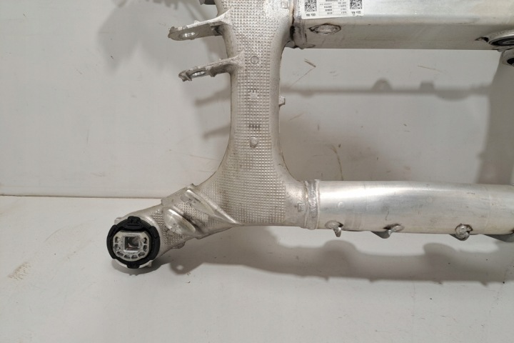CHÂSSIS ARRIÈRE BMW 6894149 3.0L DIESEL 2023