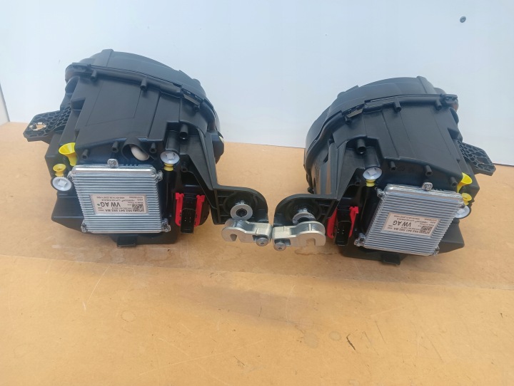 PHARES BENTLEY BENTAYGA COMPLET LED 36A