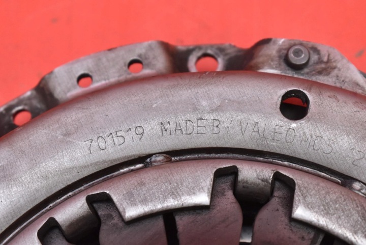 EMBRAYAGE DISQUE COLLIER 701519 750522 VW POLO IV 9N 1.4 TDI 80 KM LIFT 05-09