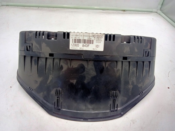 COMPTEUR TABLEAU DE BORD SKODA OCTAVIA II LIFT 1Z0920843F 1,8 TSI EUROPE