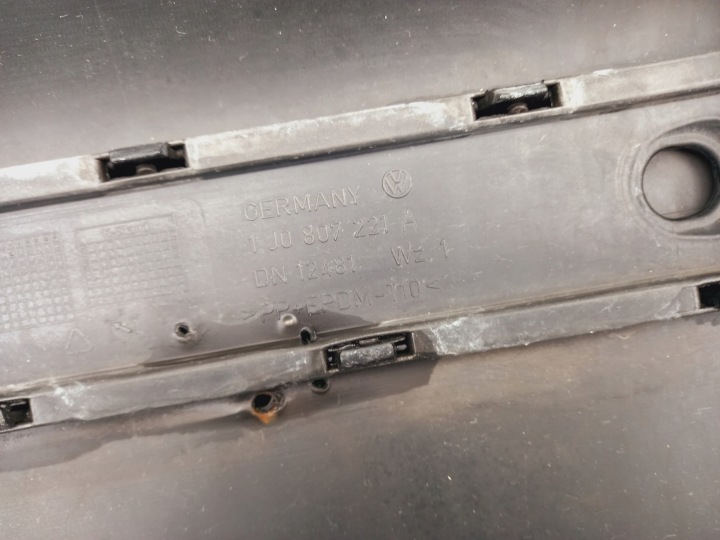 VW GOLF IV LO41 L041 PARE-CHOCS AVANT AVANT MOULURE GRILLES ORIGINAL